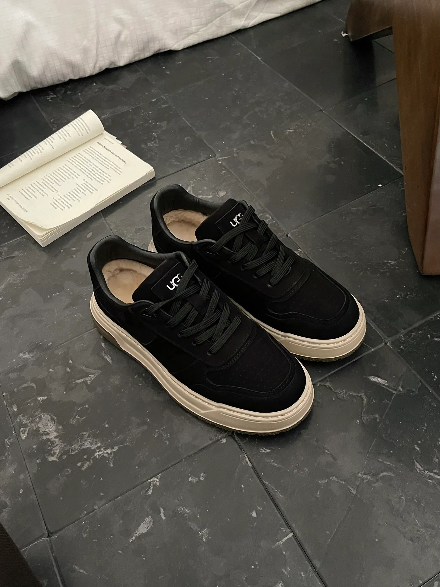 Men's men's shoes 💰600 𝐔𝐆𝐆 | Work sneakers Duicun, selected first-layer cow nubuck, simple, retro style, super good-looking, exclusive private model outsole, comfortable and good anti-slip effect, real wool lining, must be arranged for autumn and winter matching!   Size：39-46